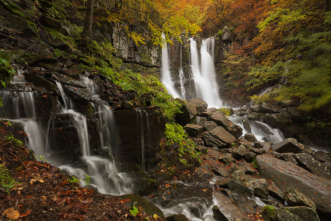 Cascate del Dardagna in autunno, nel parco regionale Corno alle Scale in Emilia Romagna